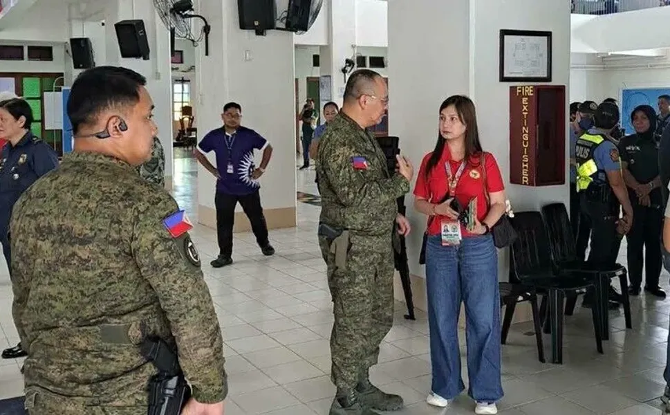 Filipinler'de bir lisede düzenlenen silahlı saldırıda 4 kişi hayatını kaybetti