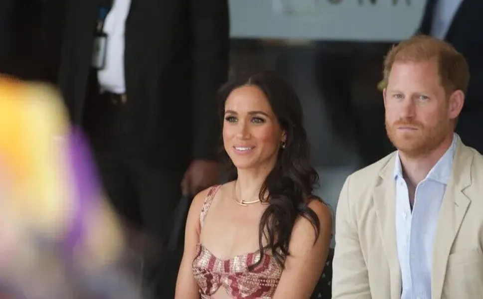 İngiliz basınına göre ABD'de yaşayan Prens Harry ve eşi Meghan Markle İngiltere'ye dönüyor
