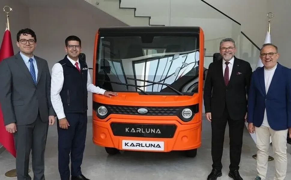 Cumhurbaşkanlığı Yatırım ve Finans Ofisi Başkanı Dağlıoğlu'ndan İzmir'deki işletmelere ziyaret