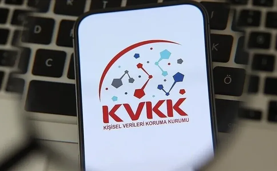 KVKK'den bankaya, "çalışana hakaret eden müşterinin telefon görüşme kaydı verilsin" talimatı