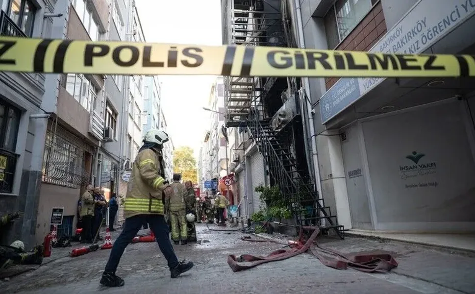 Bakırköy’de otelde korkutan yangın!