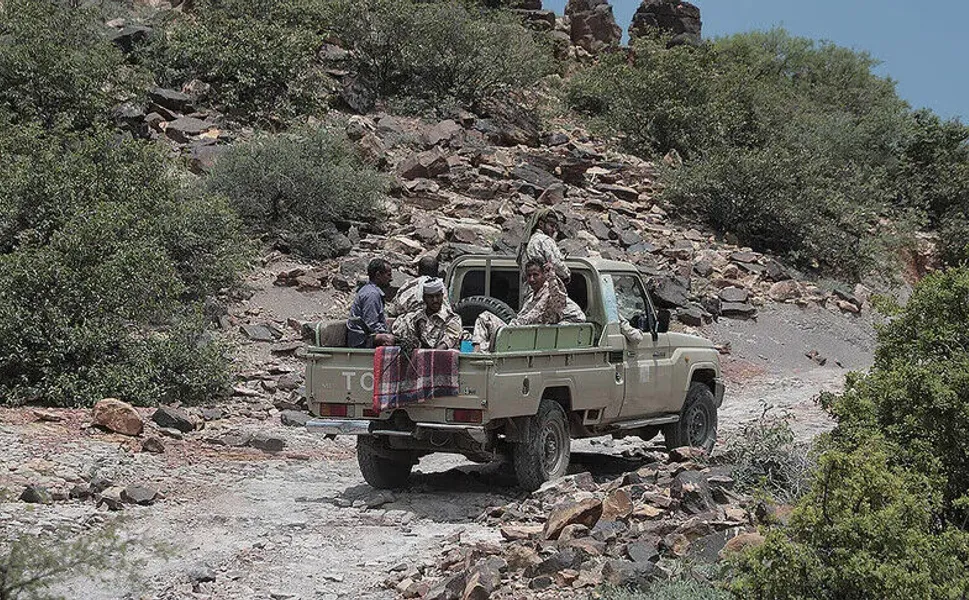 Taiz’de gerilim tırmandı: Husi mevzileri bombalandı... İşte detaylar!