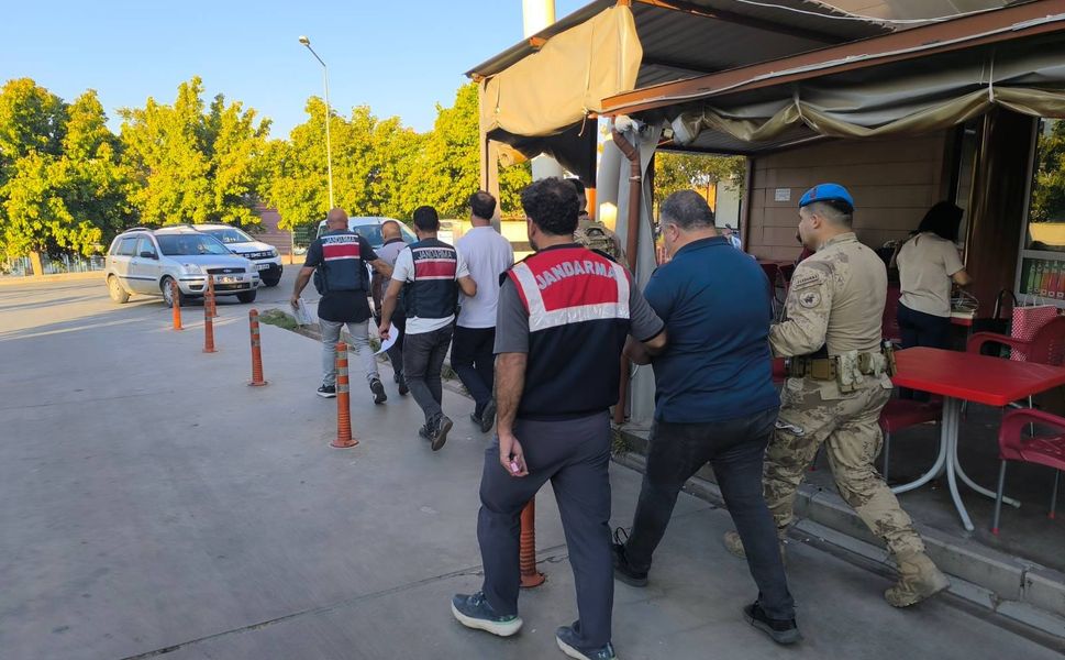 FETÖ’nün İzmir yapılanmasına operasyon... İşte detaylar!