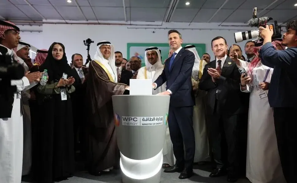 Bakan Bayraktar, Riyad'da mevkidaşlarıyla enerji iş birliğini görüştü