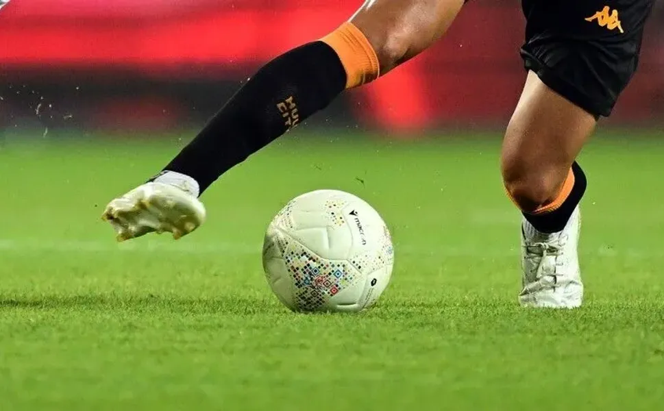 İngiliz futbolu büyük mali risklerle karşı karşıya, düzenleyici kurum uyardı.