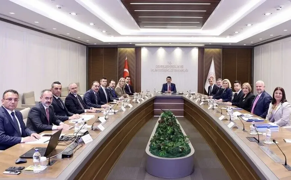 Bakan Kurum’dan İzmir Büyükşehir Belediye Başkanı Tugay ile görüşme!