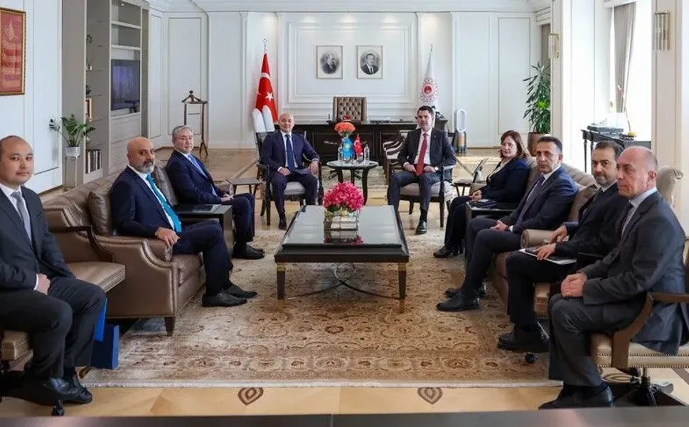 Murat Kurum, Kazakistanlı mevkidaşı Alibek Kuantyrov ile görüştü