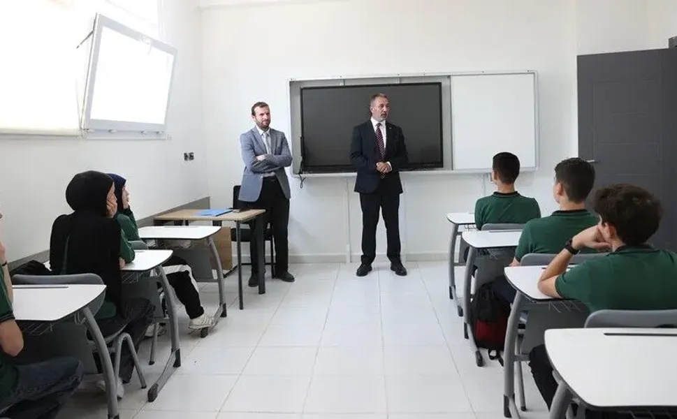 Şam'daki Türk Okulu'nda İlk Ders Zili Çaldı