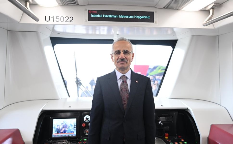Bakan Uraloğlu: Raylı sistemleri 3,25 milyar kişi kullandı!