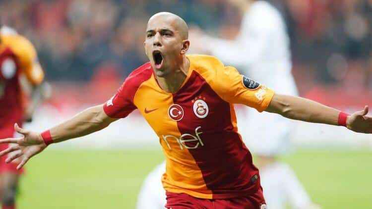 <div class="spot">Emre Taşdemir (Galatasaray): 8 puan</div>
<div class="ads dev-ad-detail-side-top">
<div class="band"> </div>
</div>