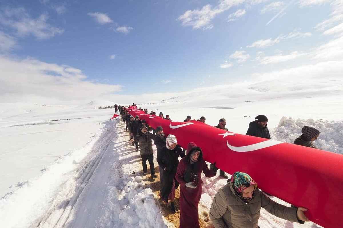 <p>Aybastı ilçesine bağlı Perşembe Yaylası'nda, Aybastı Kaymakamlığı, Aybastı Belediyesi ve Ordu Kano Kulübü Derneği (ORKADO) iş birliğiyle program düzenlendi.</p>