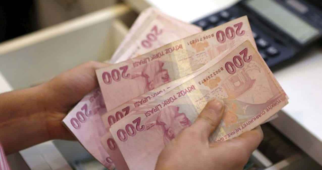 <p>
  <strong>EMEKLİ PROMOSYON ÖDEMESİ NE ZAMAN YATACAK? PROMOSYON ÖDEMELERİNE KADAR?</strong>
</p>
<p>SGK Başkan Vekili Yılmaz: "Emekli aylığı 1500 liraya kadar olan emeklilerimize 500 lira promosyon ödenmesi kararlaştırıldı." Promosyon için emekli bankaya gidip 3 yıl geçerli promosyon sözleşmesi imzalıyor. Emekliye ikinci promosyon olarak 1 Mart 2020 itibarıyla yeni ödemeler yapılacak.</p>