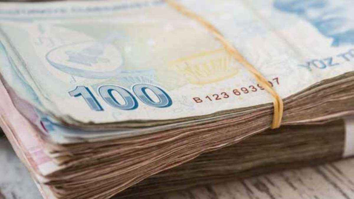 <p>
  <strong>QNB FİNANSBANK’TAN PROMOSYON AÇIKLAMASI</strong>
</p>
<p>QNB Finansbank, emekli maaşını 3 yıl boyunca kendisinden alma sözü veren emeklilere nakit kazanma fırsatı veriyor. Bankadan yapılan açıklamaya göre, QNB Finansbank, ayrıca emekli tanıdıklarının maaşını QNB Finansbank'a yönlendiren müşterilere, yönlendikleri emekli başına 125 TL olmak üzere toplamda 1250 TL nakit kazanma fırsatı sunuyor. Bu iki kampanya sayesinde bir emekli müşteri toplamda 2 bin 500TL'ye kadar nakit kazanma fırsatı yakalayabilecek.</p>