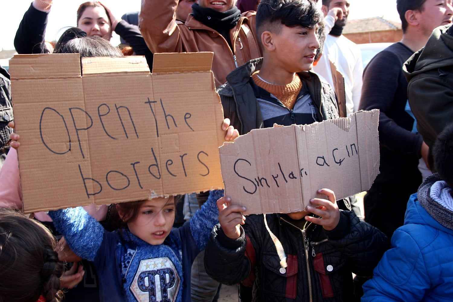 Edirne'de göçmen çocuklardan "sınırları açın" çağrısı