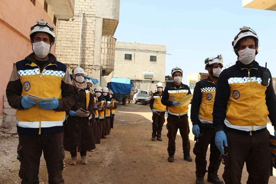 Beyaz Baretliler İdlib halkını koronavirüse karşı bilinçlendiriyor