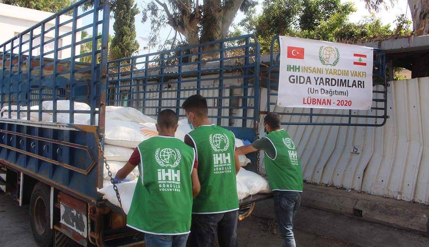 <p>
  <strong>HAYIRSEVERLER İÇİN SMS İLE BAĞIŞ İMKANI</strong>
</p>
<p>İHH aracılığıyla Lübnan halkına yardımda bulunmak isteyen hayırseverler, ACIL yazıp 3072’ye SMS göndererek 5 TL bağışta bulunabilecek. </p>