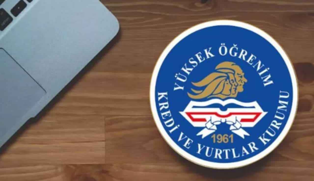 <p>Gençlik ve Spor Bakanlığı’na bağlı olan Kredi ve Yurtlar Kurumu yüz binlerce öğrenciye burs veya kredi alma imkanı sağlıyor. 8 Kasım tarihinde sona eren başvurularından ardından gözler KYK burs sonuçlarına çevrilmişti. Başvurularını tamamlayan öğrenciler heyecanlar sonuçların açıklanacağı tarihi bekliyor. Peki, KYK burs sonuçları ne zaman saat kaçta açıklanacak? Gelir durumu belgesi nereden alınır? Detaylar haberimizde yer alıyor…</p>