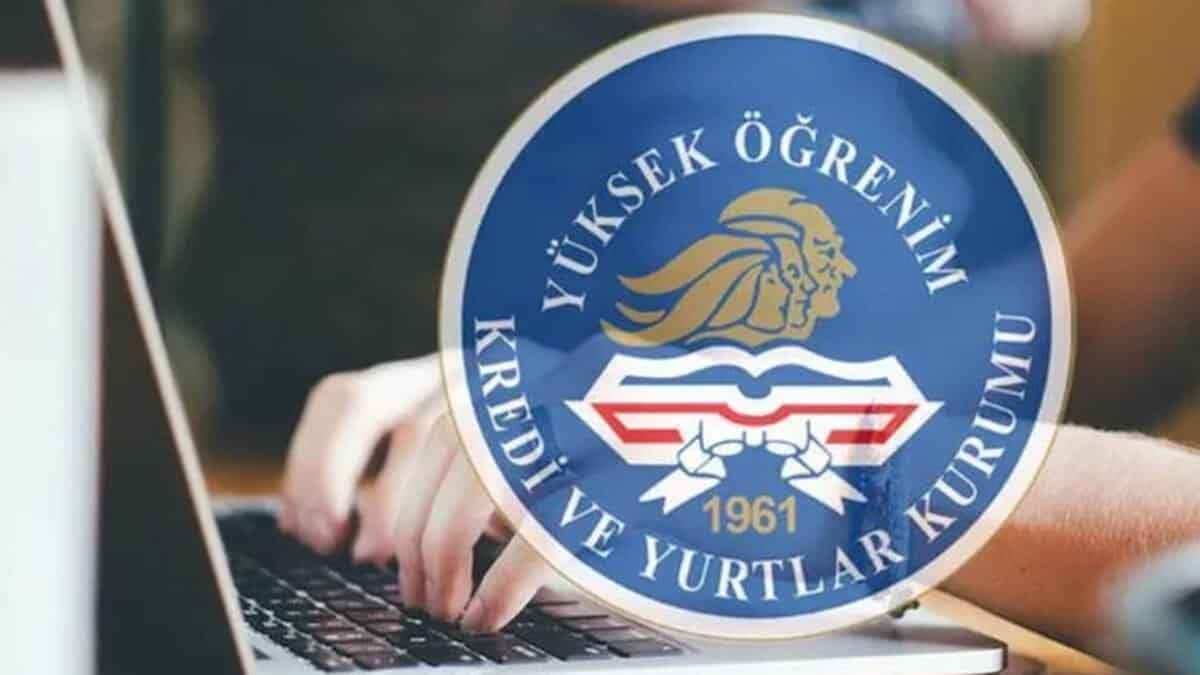 <p>
  <strong>KYK BURS SONUÇLARI NE ZAMAN SAAT KAÇTA AÇIKLANIR?</strong>
</p>
<p>KYK burs sonuçlarının ne zaman saat kaçta açıklanacağı henüz belli olmadı. Konuya dair ayrıntılar netleştikçe haberimizde yer vereceğiz.</p>