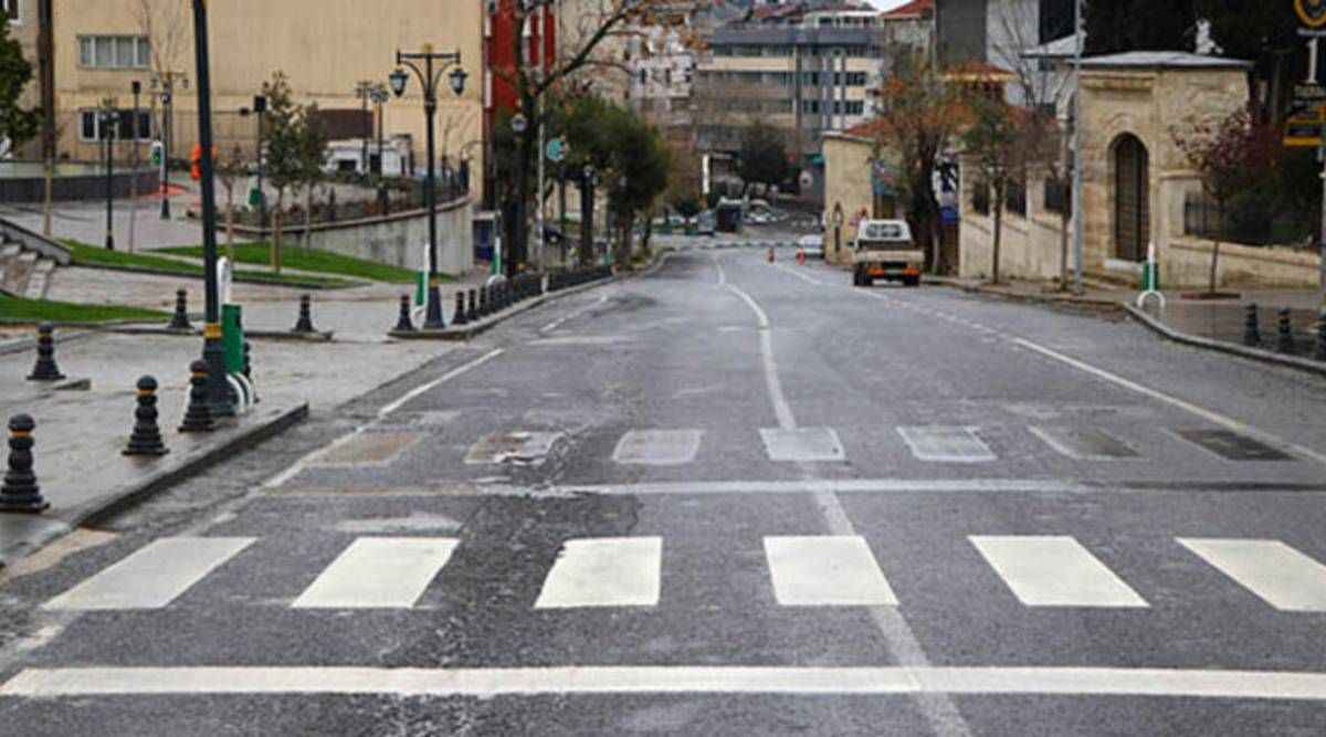 <p>Kararın İstanbul genelinde 12.11.2020 Perşembe gününden itibaren uygulanmaya başlanmasına,</p>
<p>İlgili kurumlarca kararın eksiksiz bir şekilde yerine getirilmesinin sağlanmasına, tedbirlere aykırı hareket edenlere Umumi Hıfzıssıhha Kanununun 282’nci maddesi gereğince idari para cezası uygulanmasına, konusu suç teşkil eden davranışlara ilişkin Türk Ceza Kanununun 195 inci maddesi kapsamında adli işlemlerin başlatılmasına karar verilmiştir.</p>