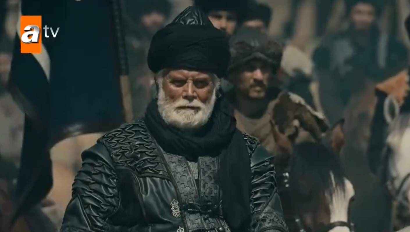 <p>Çarşamba akşamlarının sevilen dizis Kuruluş Osman'da Osmanlı Devletinin kuruluş yılları anlatılırken tarihin çok özel şahsiyetleri de izleyici tarafından sıkça araştırılıyor. Diziye dönüşü uzunca bir süre heyecanla beklenen Ertuğrul Gazi'nin hayatı da yoğun olarak sorgulanıyor. Bilindiği üzere Ertuğrul Bey karakterini usta sanatçı Tamer Yiğit canlandırıyor. Peki, Ertuğrul Bey ne zaman ve nasıl öldü? Kuruluş Osman Ertuğrul Bey Tamer Yiğit diziden ayrılıyor mu? Bilgiler haberde.</p>