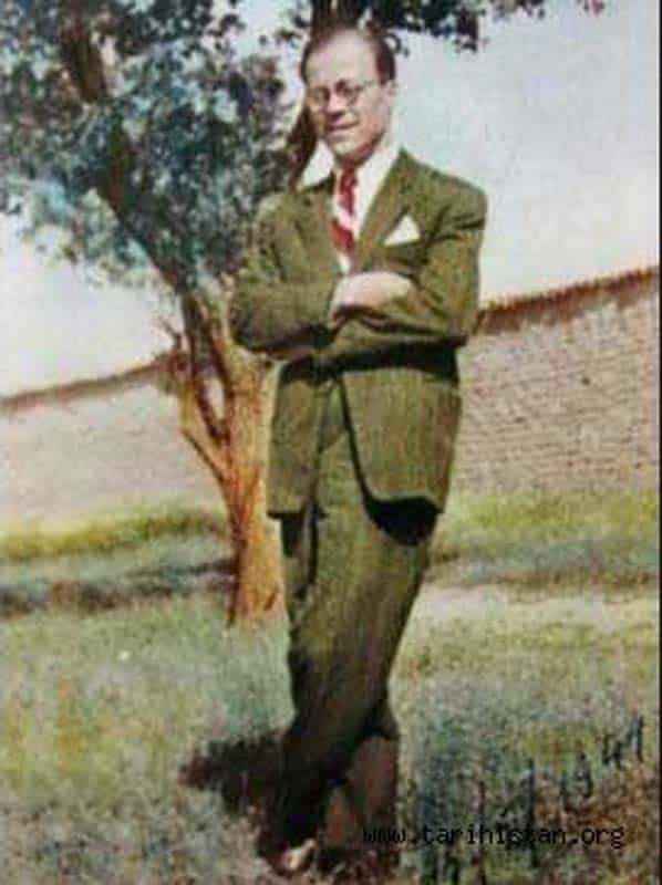 <p>Bu kavga, Olimpos Dağı’nın çocukları ile Hira Dağı’nın çocukları arasındadır. Ama Olimpos tek yürek, Hira mahzun. Olimpos dağının çocukları, Hira dağının evlatlarını asla kabullenemeyecektir.</p>