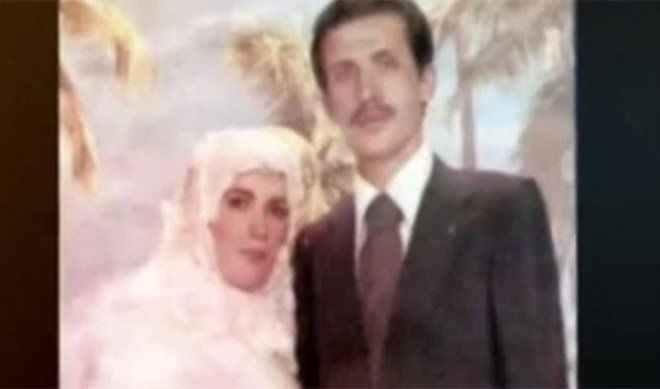 Eğitim, siyaset, ticaret ve sosyal hayattaki erken yaşta gelen başarılarını evlilikle taçlandırdı.