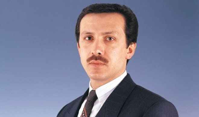 İstanbul İl Başkanlığı görevi esnasında siyasi partiler için model olacak yeni bir örgütsel yapı geliştirdi.