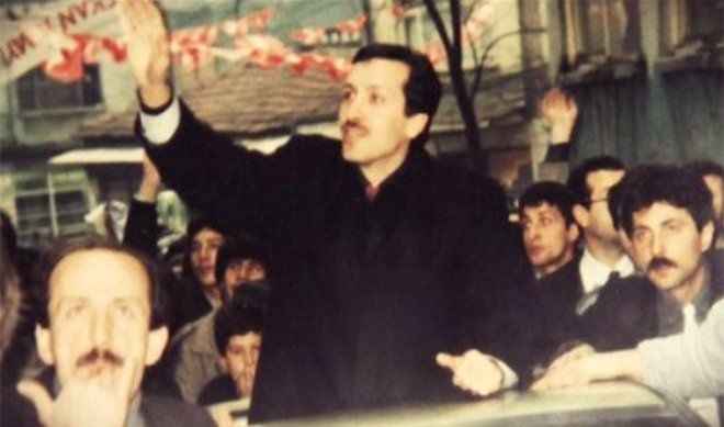 1991 yılında İstanbul'dan milletvekili adayı oldu ve kazandı. Ancak tercihli oy sistemi nedeniyle mazbatası geri alınan Erdoğan, milletvekilliğinden ayrıldı.