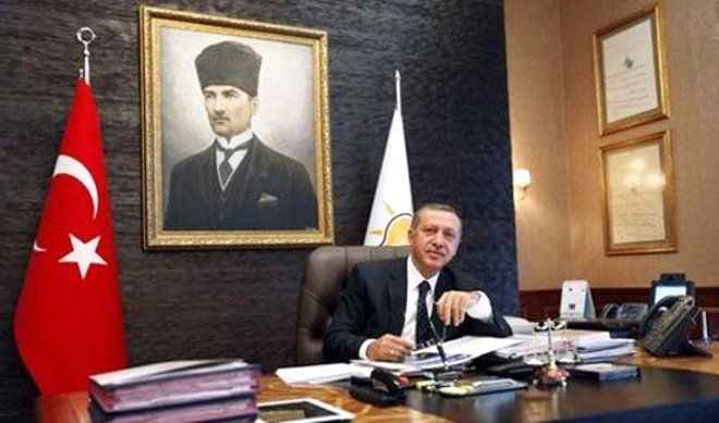 Halkın oyları ile Türkiye'nin 12. Cumhurbaşkanı seçildi.

Kaynak: Haberler.com