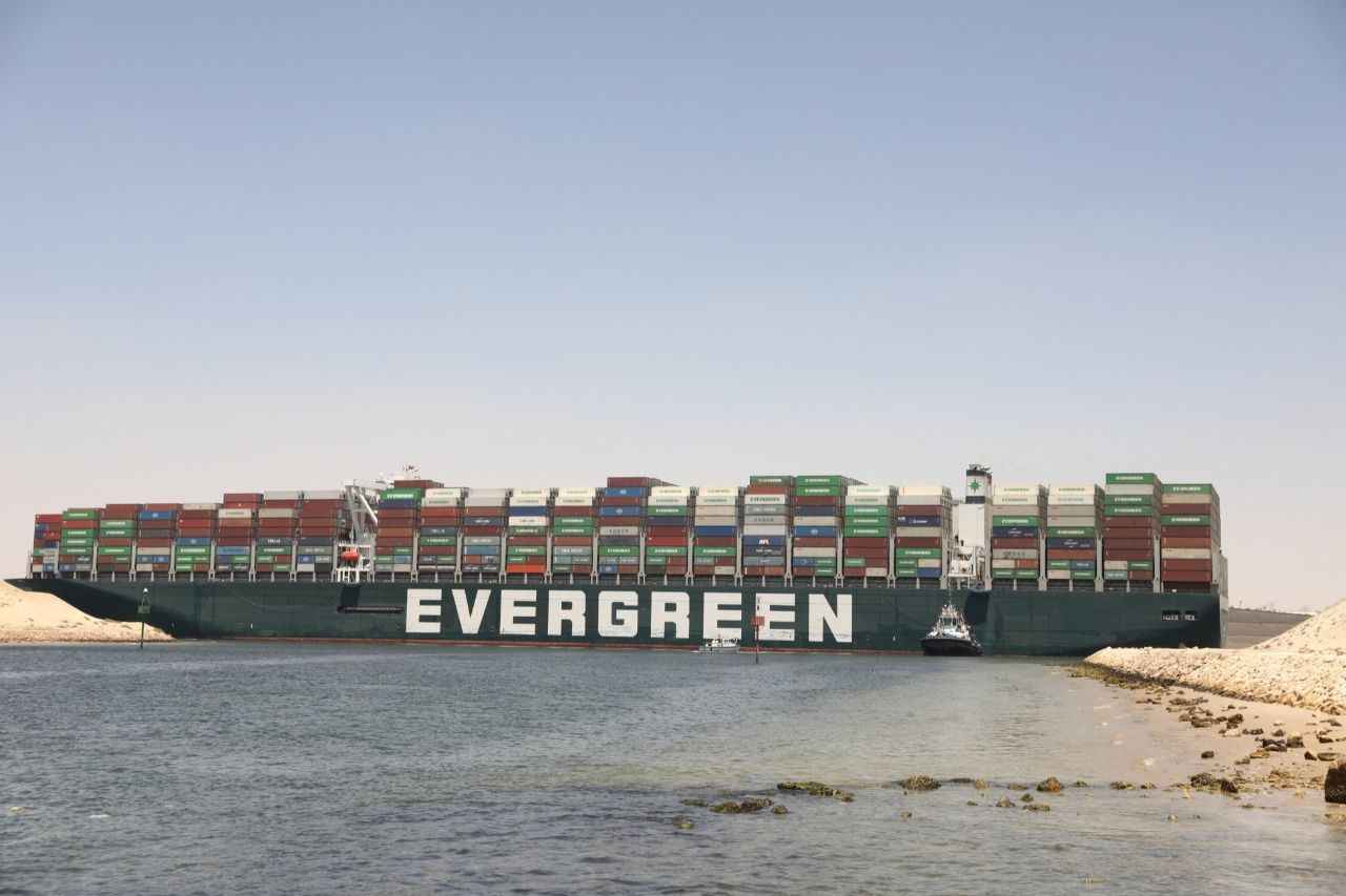 Süveyş Kanalı’nı tıkayan gemi 106 gün sonra serbest kaldı