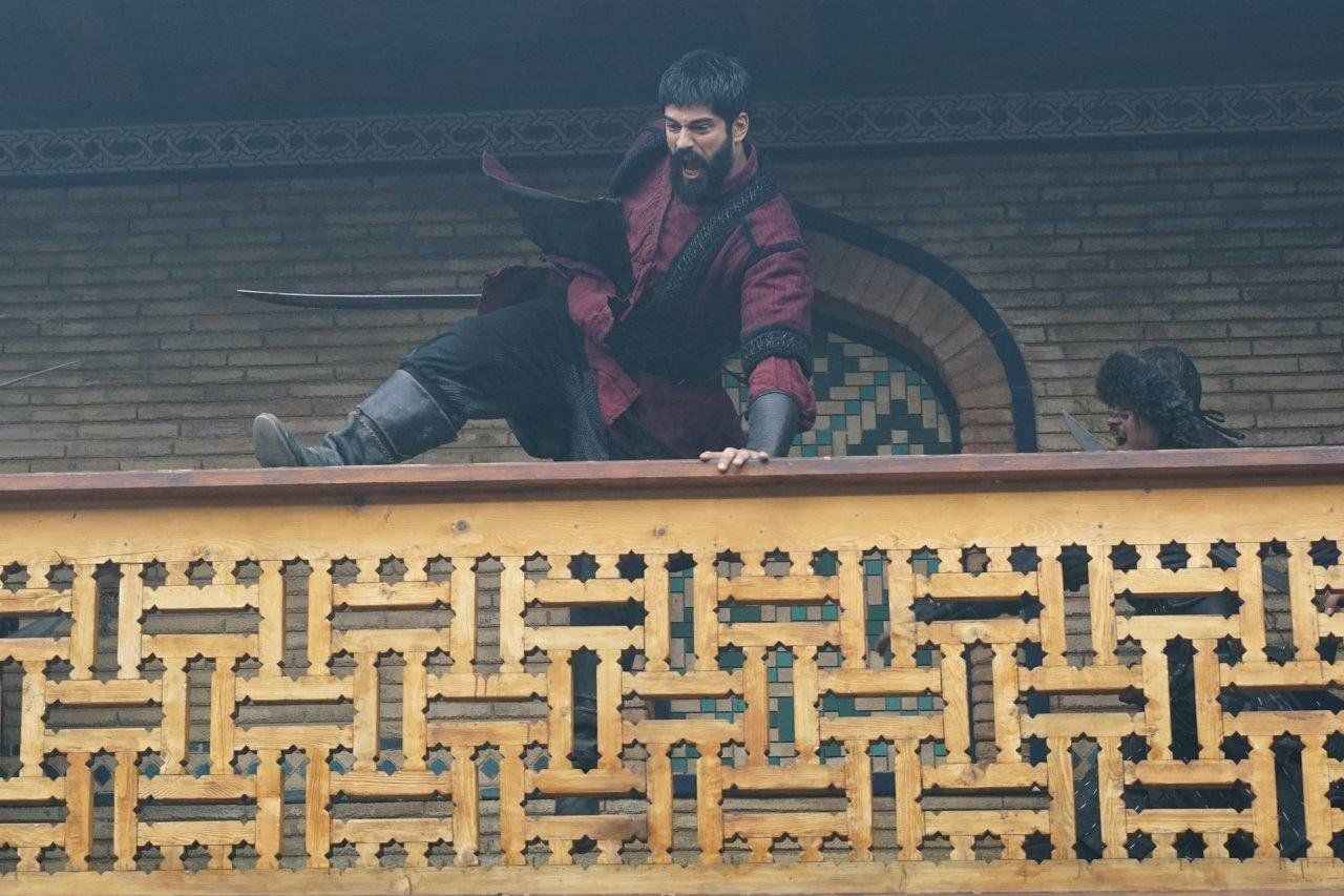 <p>Dizide Osmanlı Develti'nin kuruluş yılları ve o döneme damga vuran önemli olaylar ekranlara taşınıyor. Kuruluş Osman, reyting sonuçları listelerinde ilk bölümünden bu yana zirvelerden düşmüyor.</p>
<p></p>