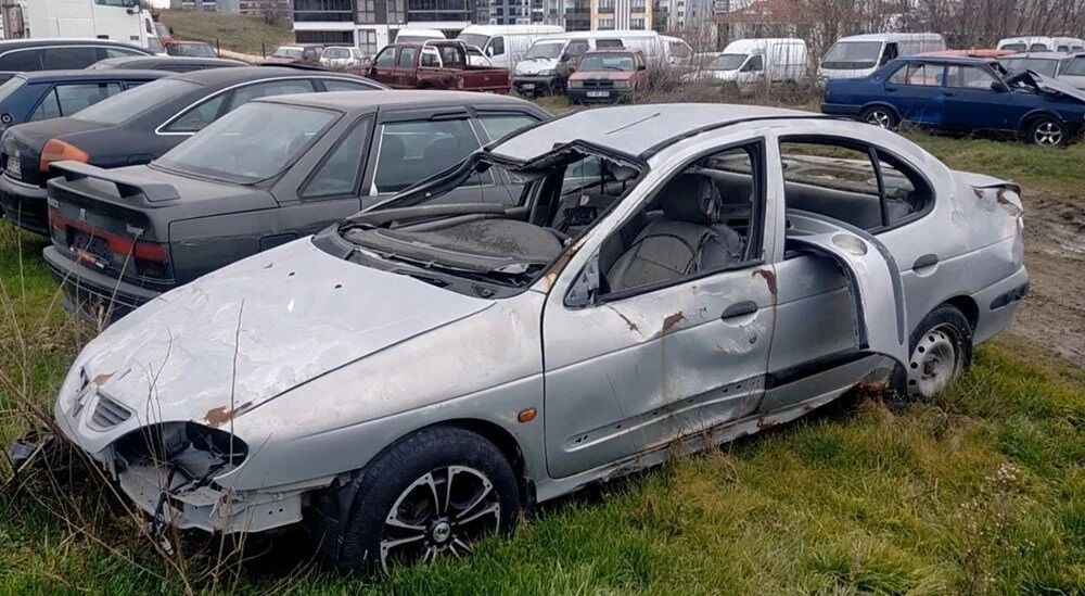 Otoparkta milyonluk servet kaderine terk edildi!