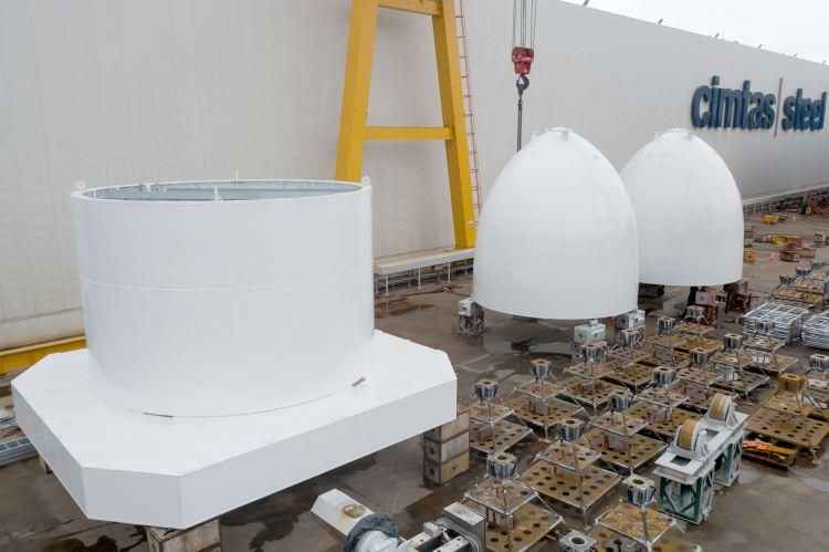 <p>Dünya tarihinin akışını değiştiren pek az örnek vardır. O yüzden Mehmetçiğin, Türk milletinin yazmış olduğu bu zaferi her yıl büyük bir coşkuyla kutluyoruz. Onları rahmetle anıyoruz, bütün kalbimizle dua ediyoruz. Onların sayesinde bugün ayakta durduğumuzu, hür bir şekilde yaşadığımızı bir kez daha ifade ediyoruz" dedi.</p>
<p> </p>