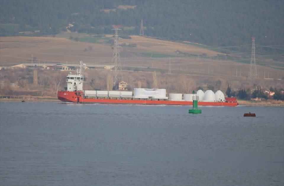 <p>1915 Çanakkale Köprüsü projesinin kalıcı çelik imalatlarını bitiren Çimtaş firması, projenin son kalıcı çelik imalatı olan kule üstü top mermisi figürlerinin imalatı ve şantiyeye sevki işini de üstlendi.</p>
<p> </p>