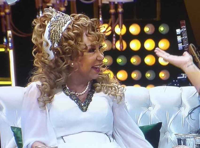 <p>Ailenin tek çocuğu olan Bedia Akartürk, sanat hayatına doğup büyüdüğü İzmir'in Ödemiş ilçesinde başladı</p>