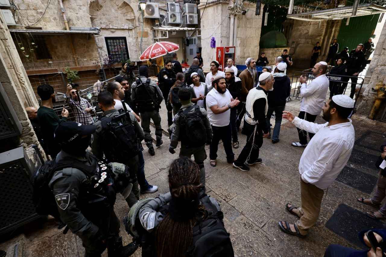 <p>                     </p>