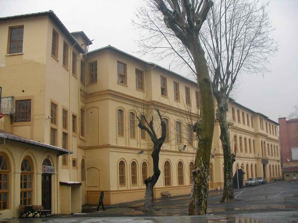 <table>
<tbody>
<tr>
<td>6-) İSTANBUL / FATİH / Cağaloğlu Anadolu Lisesi</td>
<td>489,6748</td>
<td>0,34</td>
</tr>
</tbody>
</table>