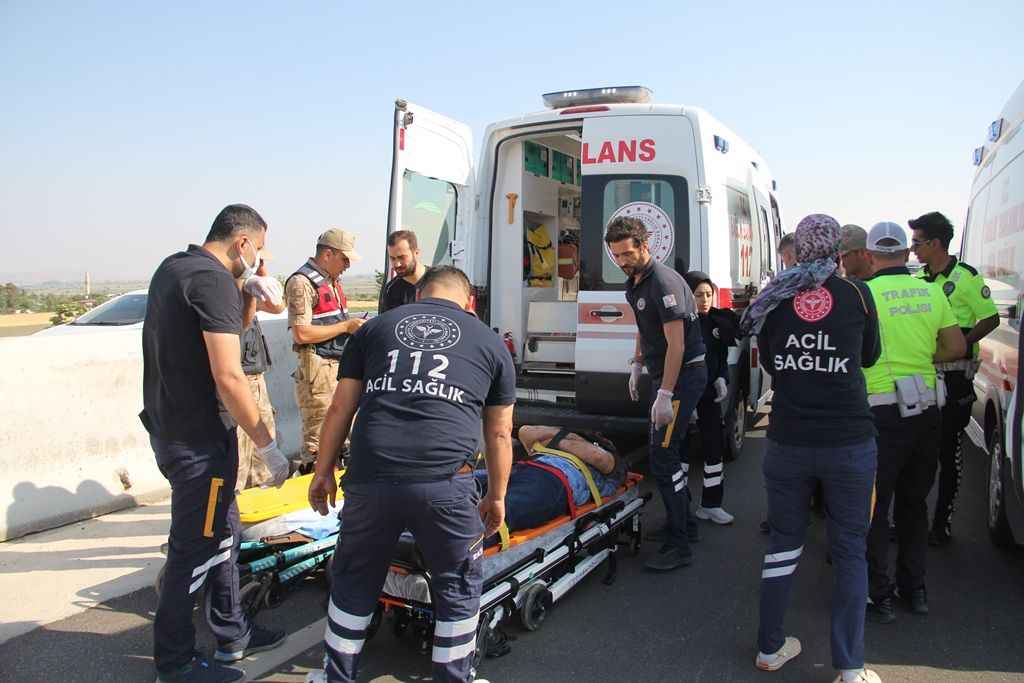 Hatay'da zincirleme trafik kazası: 10 yaralı