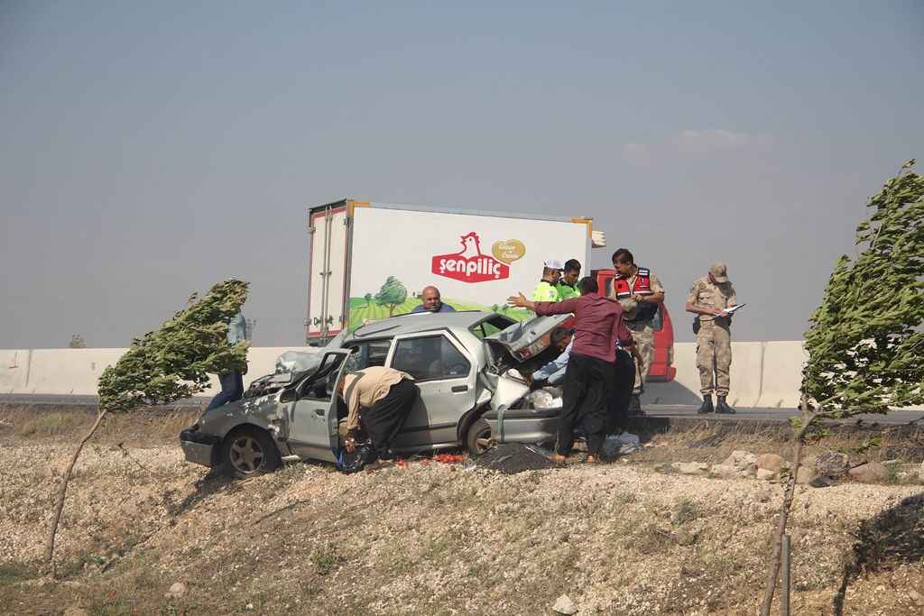 Hatay'da zincirleme trafik kazası: 10 yaralı