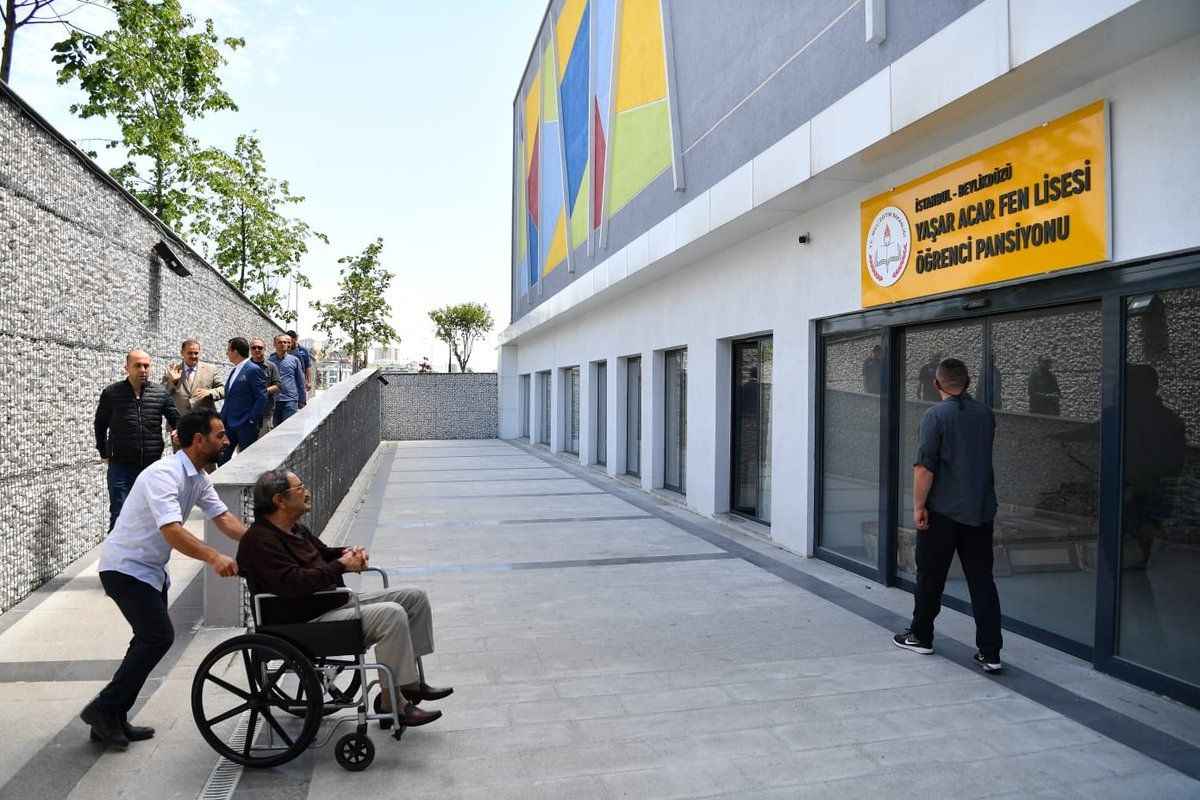 <table>
<tbody>
<tr>
<td>9-) İSTANBUL / BEYLİKDÜZÜ / Yaşar Acar Fen Lisesi</td>
<td>482,6639</td>
<td>0,84</td>
</tr>
</tbody>
</table>