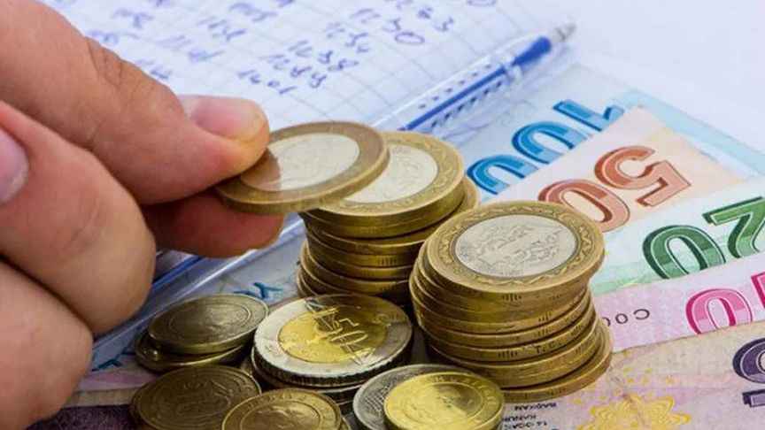 <p>1. dereceye gelmiş olma kaydıyla hak sahipleri 3600 ek göstergeye yükseltilecek.</p>
<p>Genel müdür yardımcısının ek göstergesi 3600'den 4400'e, şube müdürü ve ilçe müdürünün ek göstergesi ise 2200'den 3000'e çıkarılacak.</p>