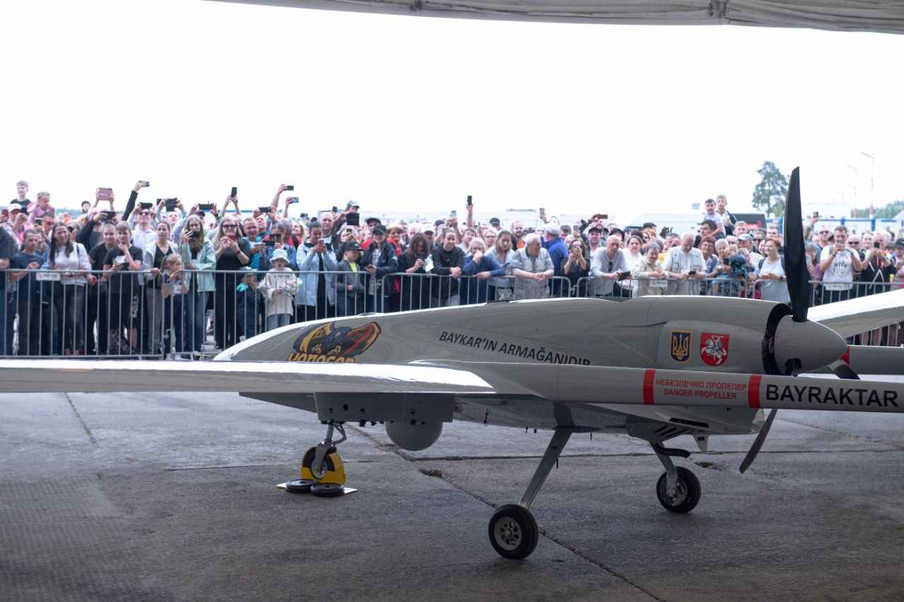 Bayraktar TB2 Litvanya'ya gönderildi...Teslim töreninde büyük ilgi!