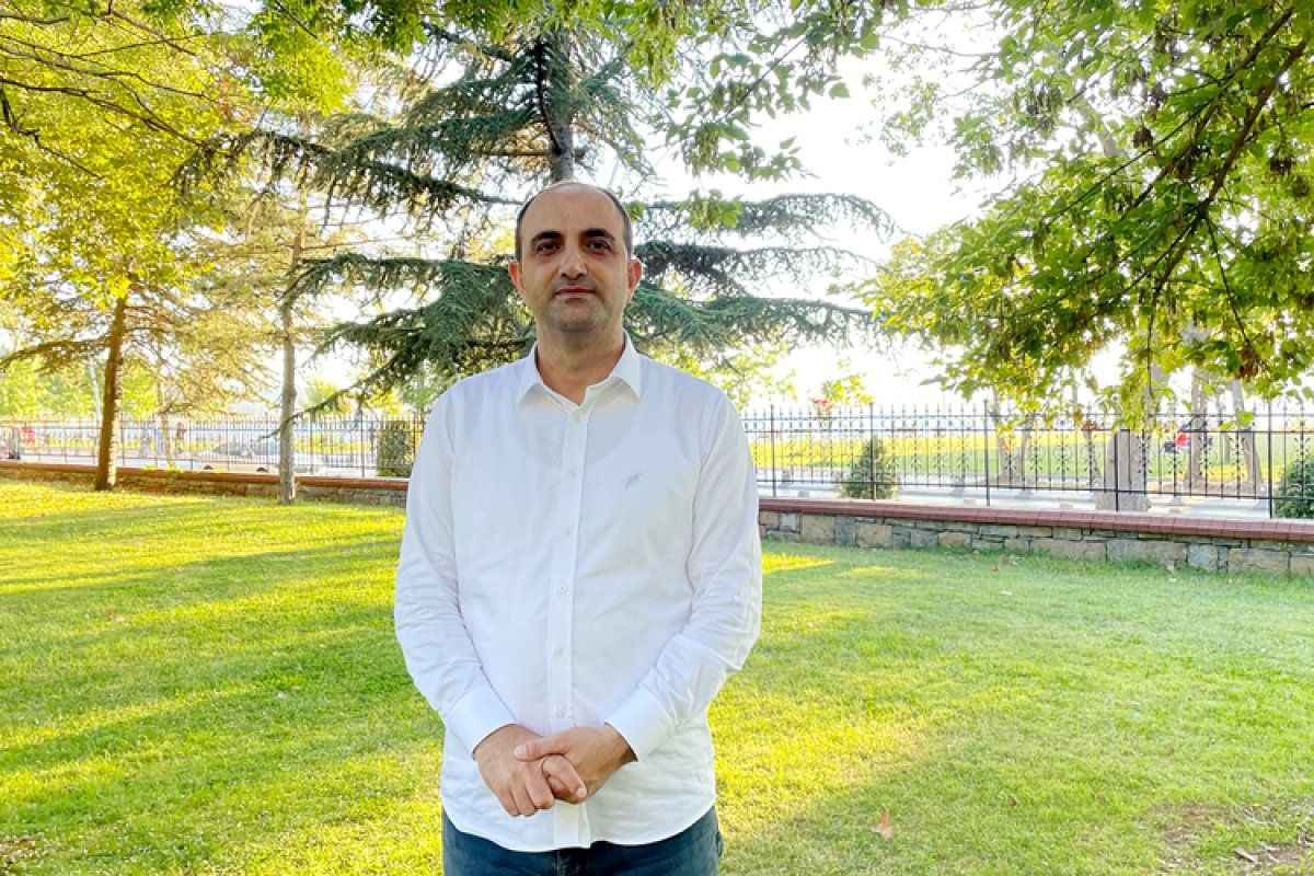 <p>Beykoz Paşabahçe Koyu'ndaki yapıya, Evliya Çelebi'nin Seyahatnamesi'nde ve İsveçli ressam Cornelius Loos'un çizimlerinde de rastlanıyor.</p>
<p>Ayakta olduğu dönemde çinileri ve Acem işi işlemeleriyle öne çıkan Sultaniye Köşkü'nün 1700'lü yıllarda kentte yaşanan depremler nedeniyle tamamen yıkıldığı sanılıyor.</p>