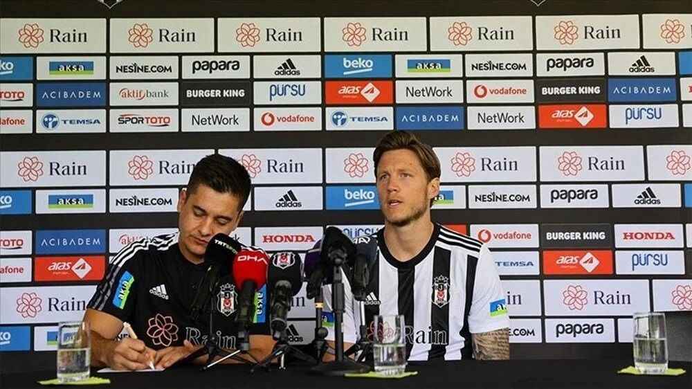 <p>10- DİEGO ROSSİ 14.5 MİLYON EURO</p>