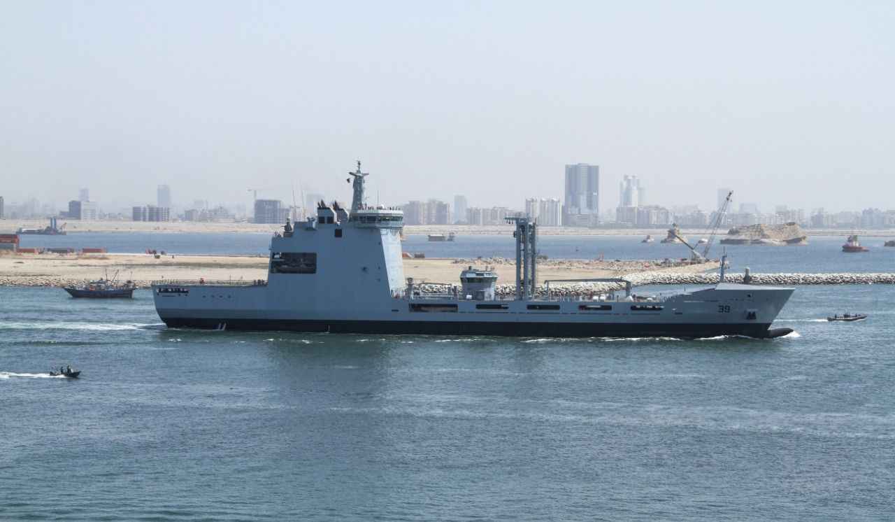 <p>Başta Türk donanmasını ve güvenlik güçlerini yenilikçi ve milli sistemlerle donatırken, elde ettikleri deneyim ve mühendislik kabiliyetini, dost ve kardeş ülkelerle paylaştıklarını ifade eden Güleryüz, şunları kaydetti:</p>