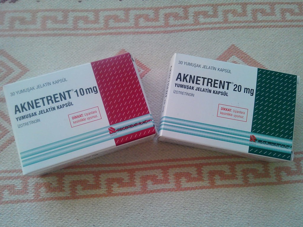 Aknetrent (izotretinoin) nedir, kimler kullanabilir? Yan etkileri var ...