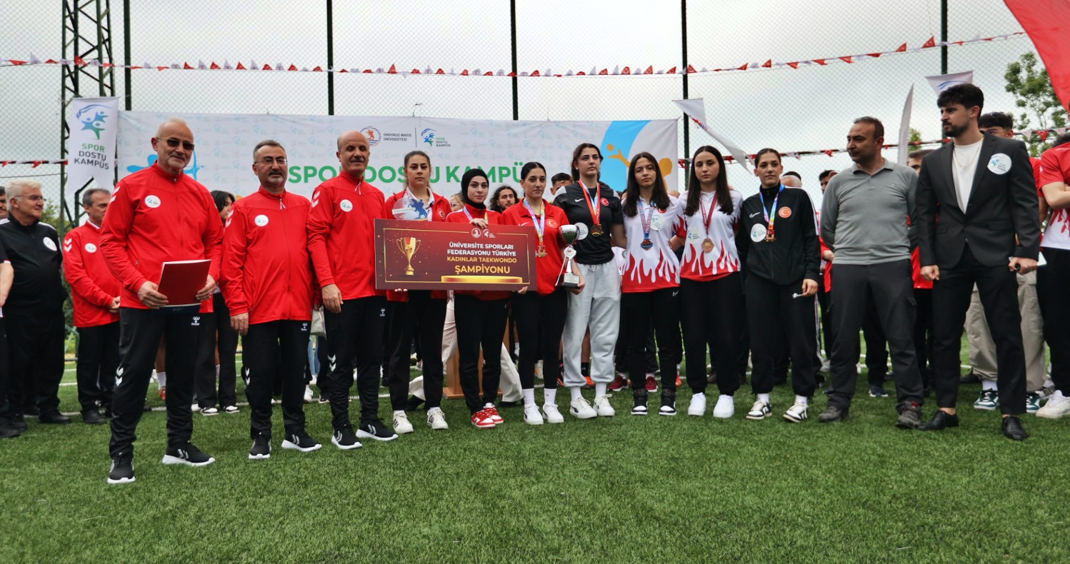 Aa 20240513 34551709 34551704 Yok Baskani Ozvar Milli Sporcularla Birlikte Spor Dostu Kampus Projesini Tanitti (1)