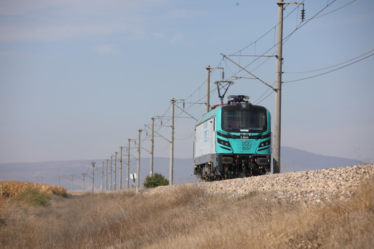 Türkiye’nin Ilk Yerli Ve Milli Elektrikli Ana Hat Lokomotifinde Sona Gelindi2