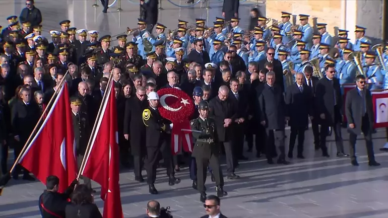 Atatürk'ü Saygıyla Anıyoruz Devlet Erkanı Anıtkabir'de...