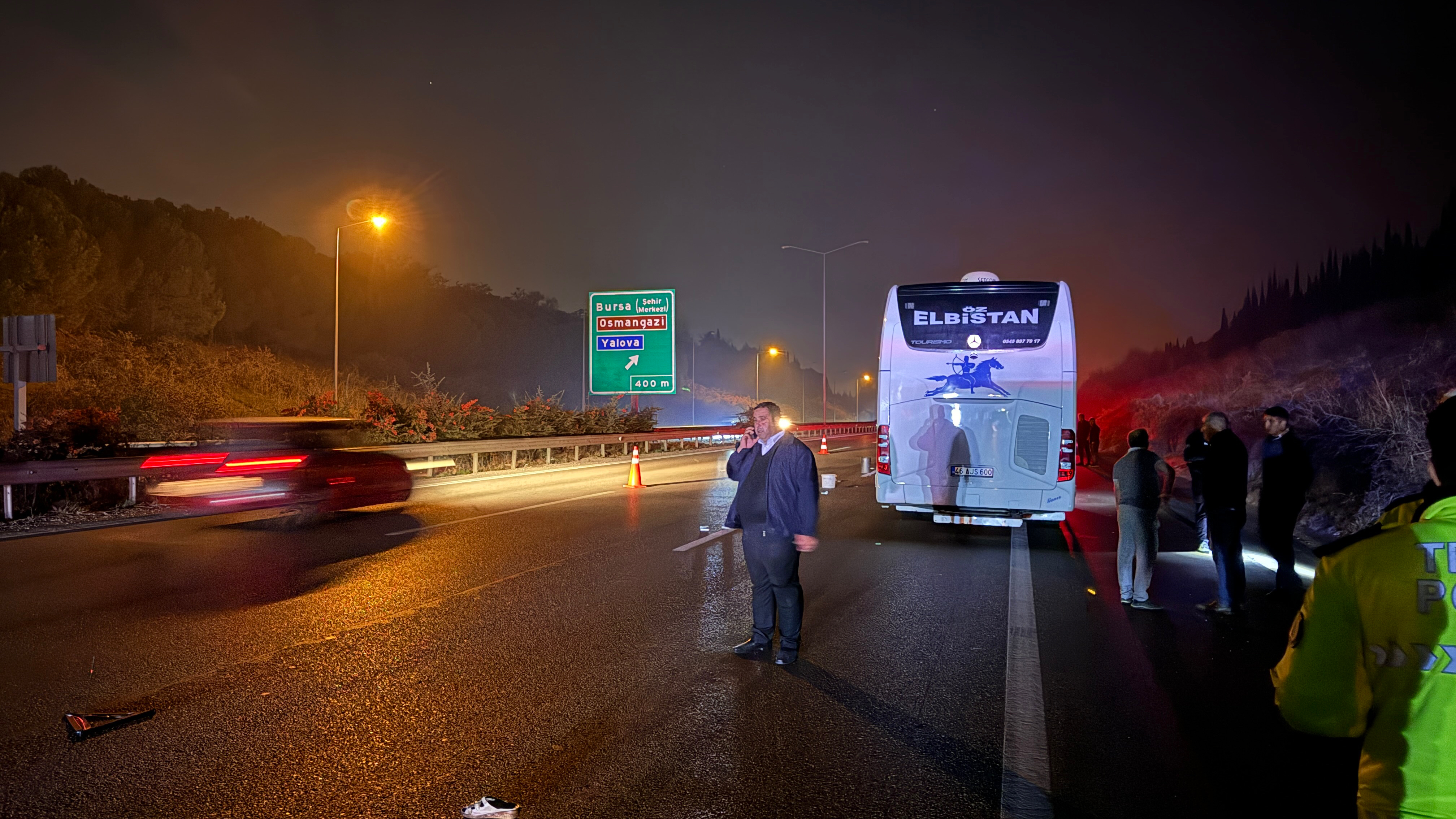 Bursa'da Trafik Kazası! Otobüsün Çarptığı Kadın Yaşamını Yitirdi (1)